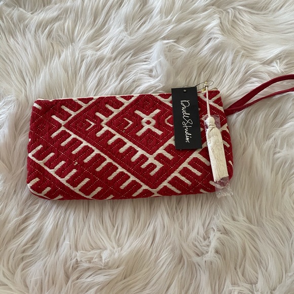 SOLD Aztec Print Crochet Red Clutch - Picture 2 of 6